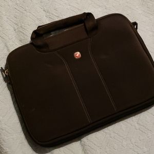 NWOT WENGER SWISS ARMY Tablet case